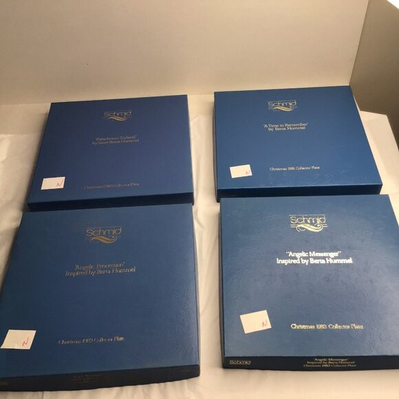 Berta Hummel Collectors SCHMID 1980-83 Holiday Plates All Original Box Gift - Picture 2 of 8